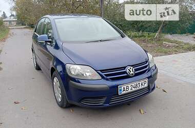 Хэтчбек Volkswagen Golf 2005 в Калиновке