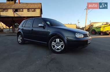 Хетчбек Volkswagen Golf 2001 в Шаргороді