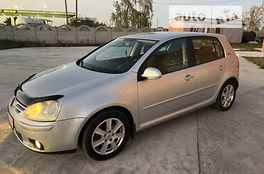 Хэтчбек Volkswagen Golf 2006 в Дубровице