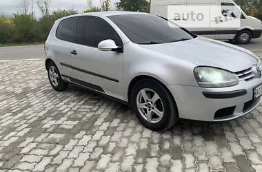 Хэтчбек Volkswagen Golf 2003 в Мукачево