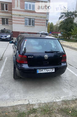 Хетчбек Volkswagen Golf 2001 в Сумах