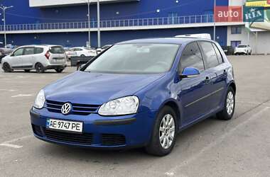 Хэтчбек Volkswagen Golf 2004 в Днепре