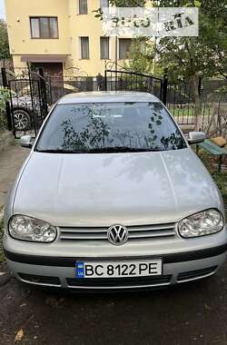 Универсал Volkswagen Golf 1999 в Бориславе