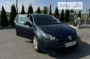 Хетчбек Volkswagen Golf 2010 в Любарі