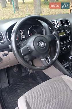 Универсал Volkswagen Golf 2010 в 