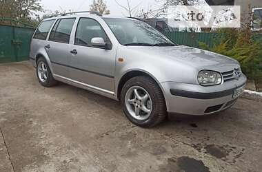 Універсал Volkswagen Golf 2000 в Красилові