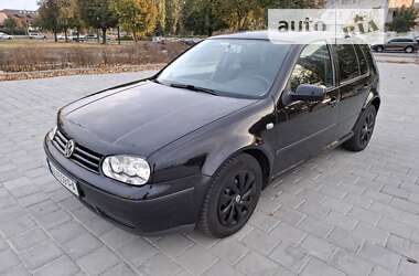 Хэтчбек Volkswagen Golf 2001 в Черкассах