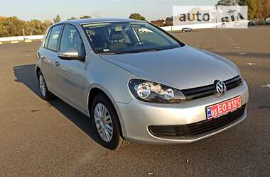 Хэтчбек Volkswagen Golf 2010 в Киеве