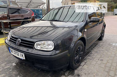 Хэтчбек Volkswagen Golf 2000 в Ровно