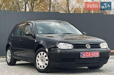 Хэтчбек Volkswagen Golf 2003 в Львове