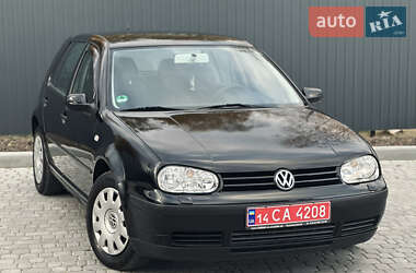 Хэтчбек Volkswagen Golf 2003 в Львове