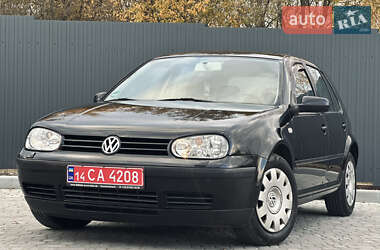 Хэтчбек Volkswagen Golf 2003 в Львове