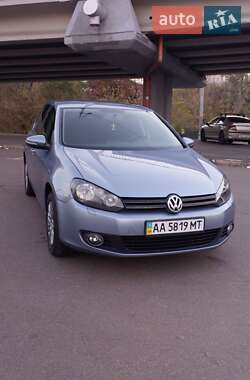 Хетчбек Volkswagen Golf 2009 в Києві