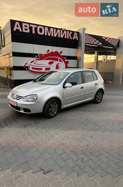 Хетчбек Volkswagen Golf 2005 в Вінниці