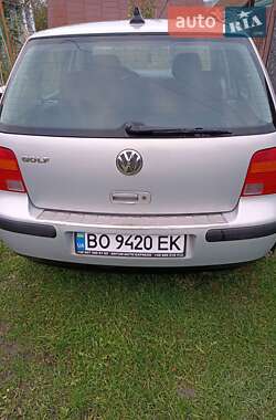 Хэтчбек Volkswagen Golf 1999 в Козове