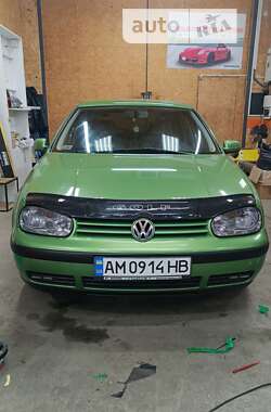 Хетчбек Volkswagen Golf 1998 в Сумах