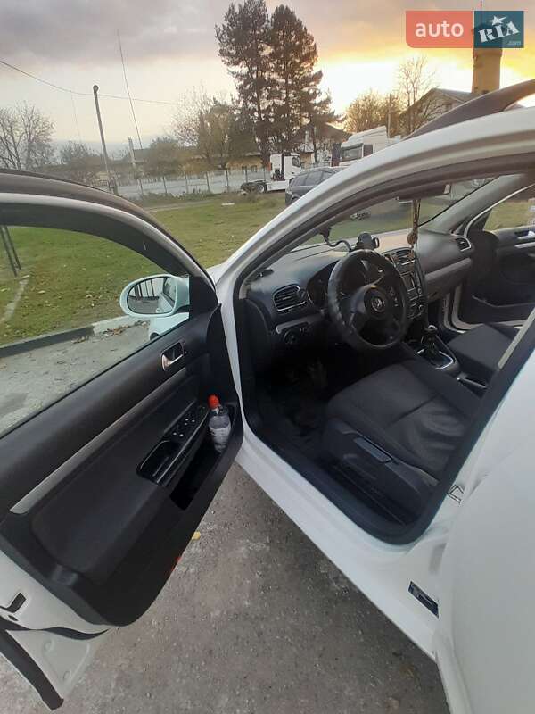 Универсал Volkswagen Golf 2011 в Тысменице