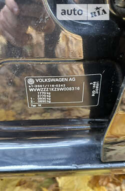 Хетчбек Volkswagen Golf 2009 в Шостці