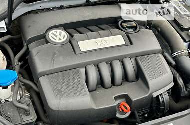 Універсал Volkswagen Golf 2009 в Сумах