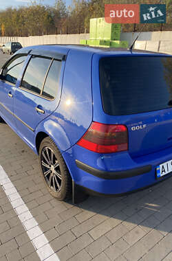 Хетчбек Volkswagen Golf 2001 в Києві