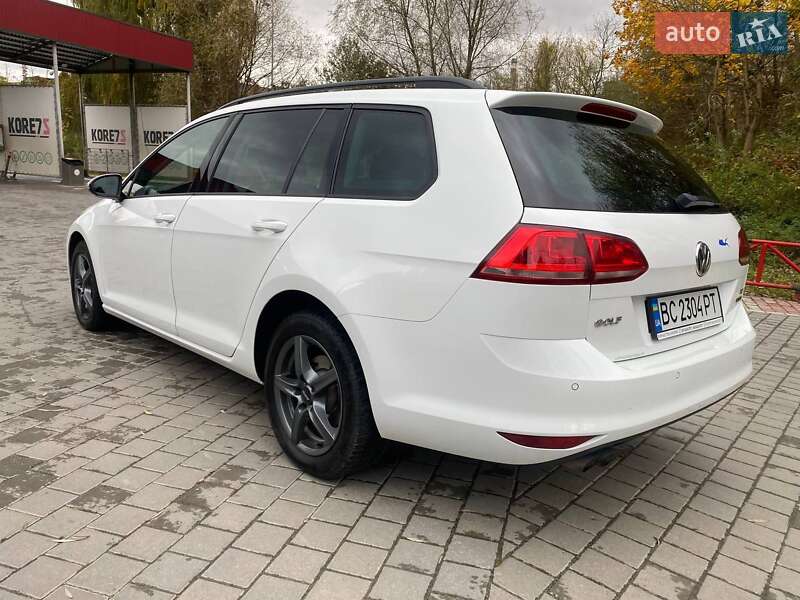 Универсал Volkswagen Golf 2014 в Львове
