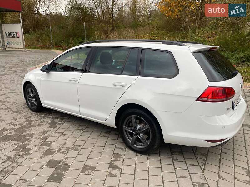 Универсал Volkswagen Golf 2014 в Львове