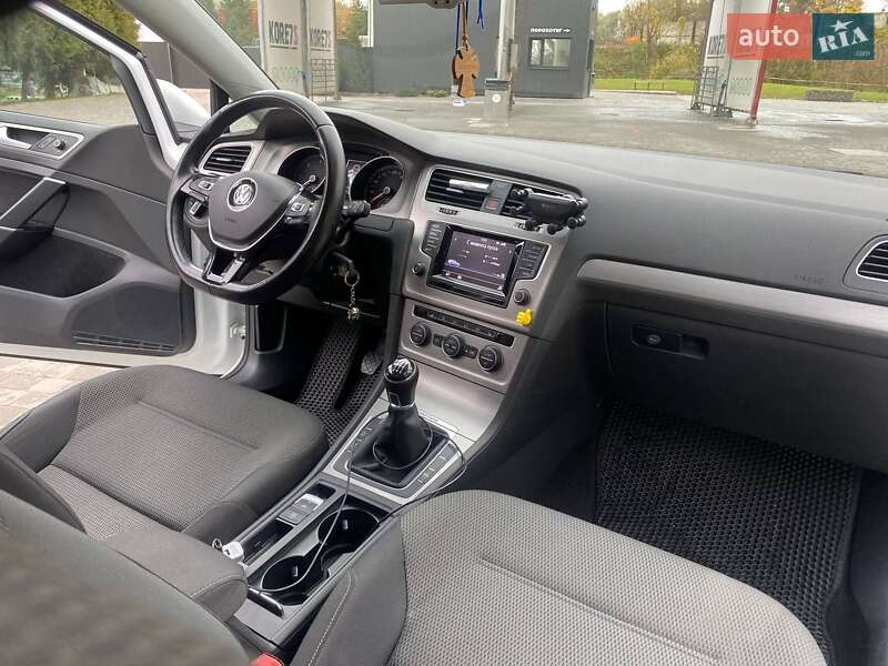 Универсал Volkswagen Golf 2014 в Львове
