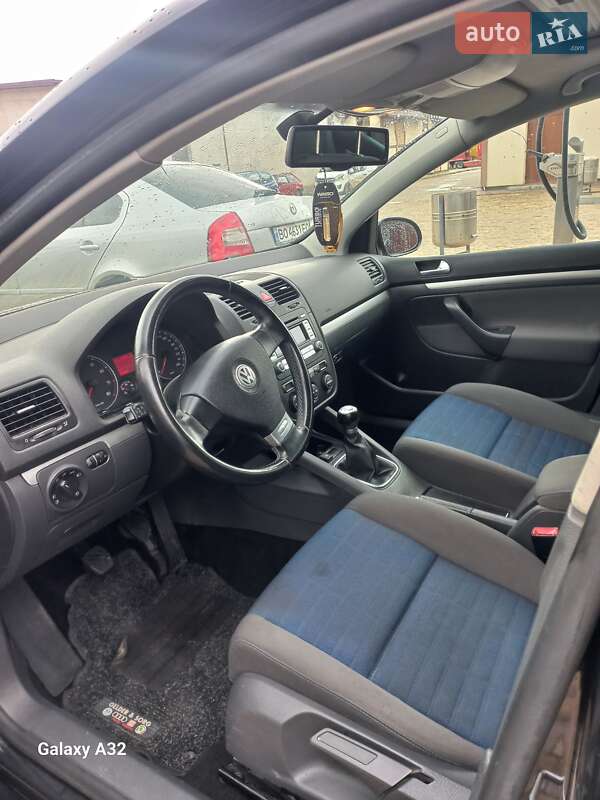 Хэтчбек Volkswagen Golf 2007 в Теребовле