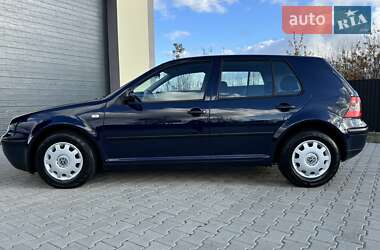 Хэтчбек Volkswagen Golf 2001 в Стрые