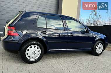 Хэтчбек Volkswagen Golf 2001 в Стрые