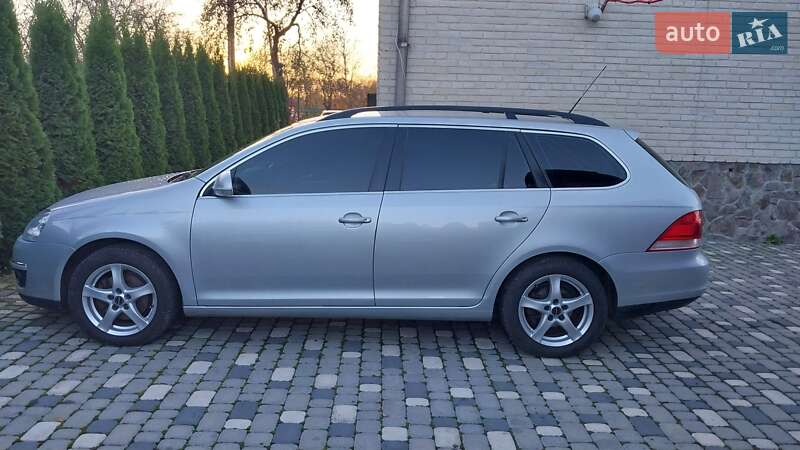 Универсал Volkswagen Golf 2009 в Ходорове