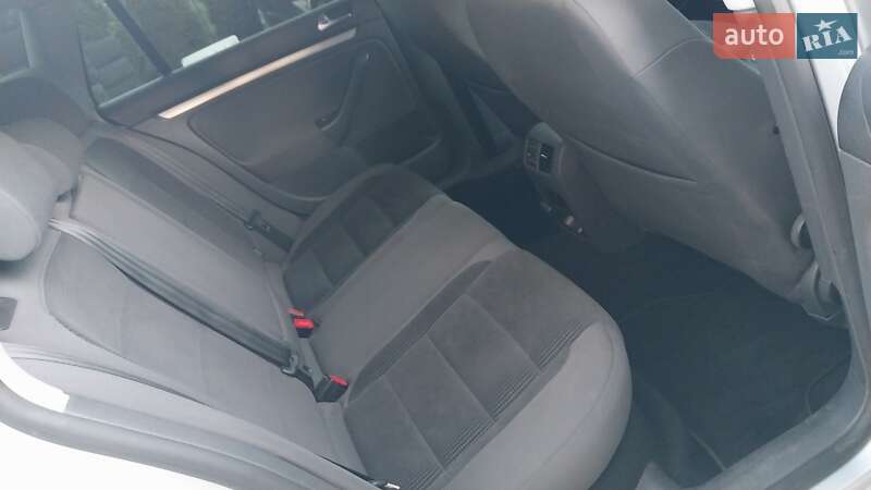 Универсал Volkswagen Golf 2009 в Ходорове