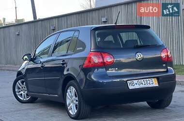 Хэтчбек Volkswagen Golf 2006 в Луцке