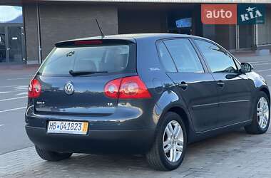 Хэтчбек Volkswagen Golf 2006 в Луцке