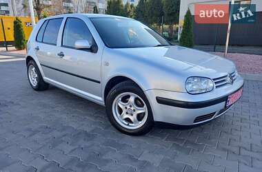 Хэтчбек Volkswagen Golf 2001 в Луцке