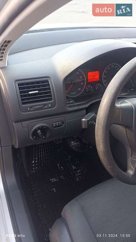 Хэтчбек Volkswagen Golf 2007 в Хмельницком