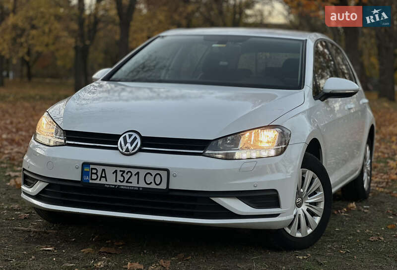 Хетчбек Volkswagen Golf 2020 в Кропивницькому