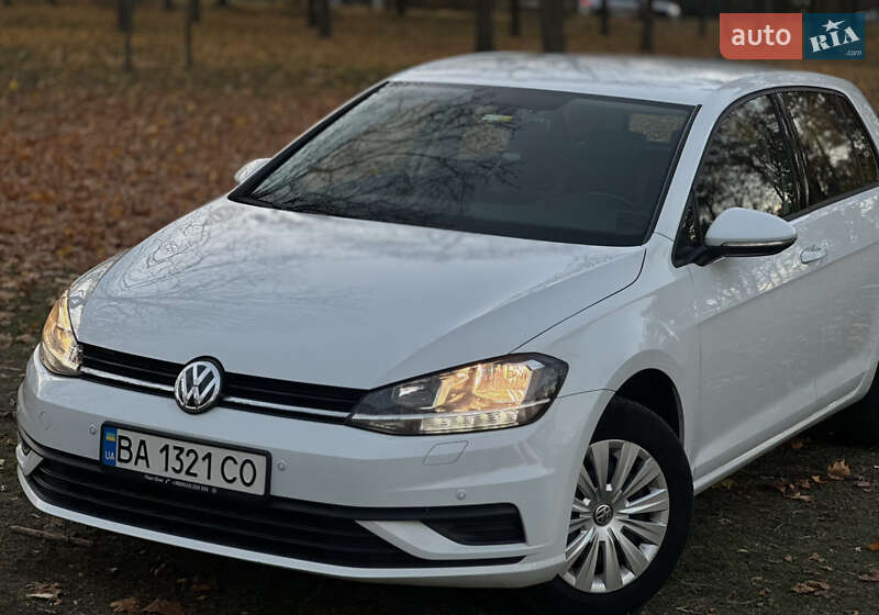 Хетчбек Volkswagen Golf 2020 в Кропивницькому