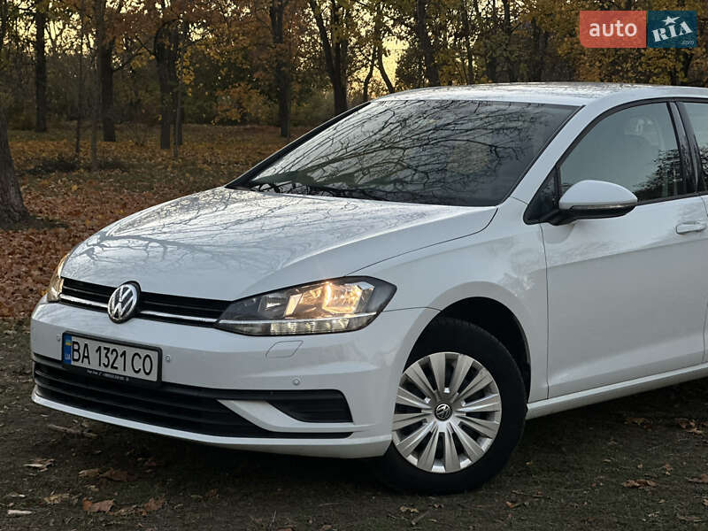 Хетчбек Volkswagen Golf 2020 в Кропивницькому