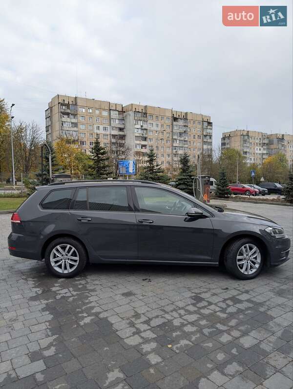 Універсал Volkswagen Golf 2017 в Львові
