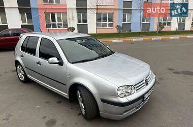 Хэтчбек Volkswagen Golf 2001 в Киеве