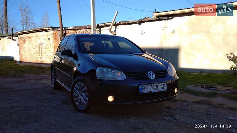 Хэтчбек Volkswagen Golf 2009 в Бродах