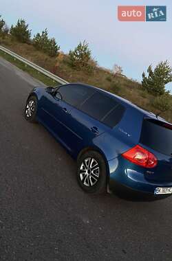 Хэтчбек Volkswagen Golf 2007 в Дубно