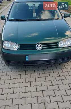 Хетчбек Volkswagen Golf 2001 в Червонограді