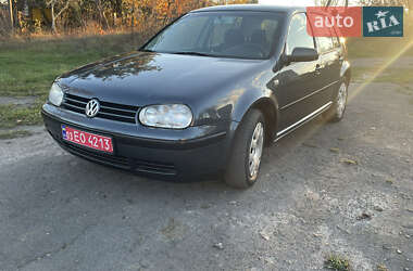 Хэтчбек Volkswagen Golf 2001 в Ковеле