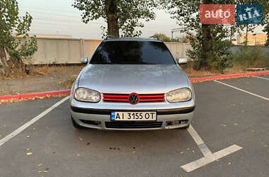 Универсал Volkswagen Golf 2002 в Жмеринке