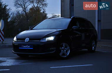 Универсал Volkswagen Golf 2015 в Киеве