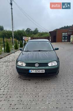 Хетчбек Volkswagen Golf 1998 в Делятині