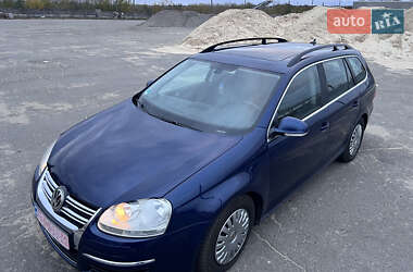 Универсал Volkswagen Golf 2008 в Хороле