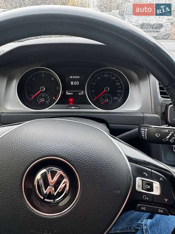 Універсал Volkswagen Golf 2015 в Полтаві